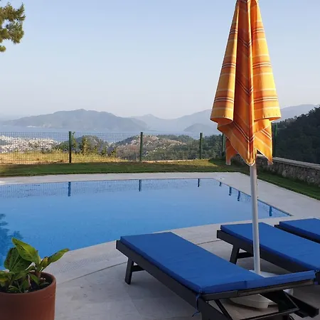 Sunrise Villa *