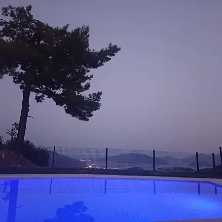 Sunrise Villa *